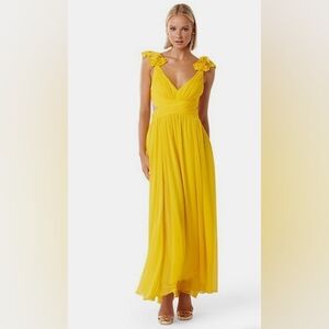 Selena Ruffle-Shoulder Maxi Dress